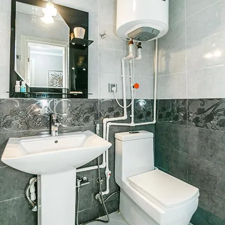 Azneft Square Deluxe Apartment Baku Exterior photo