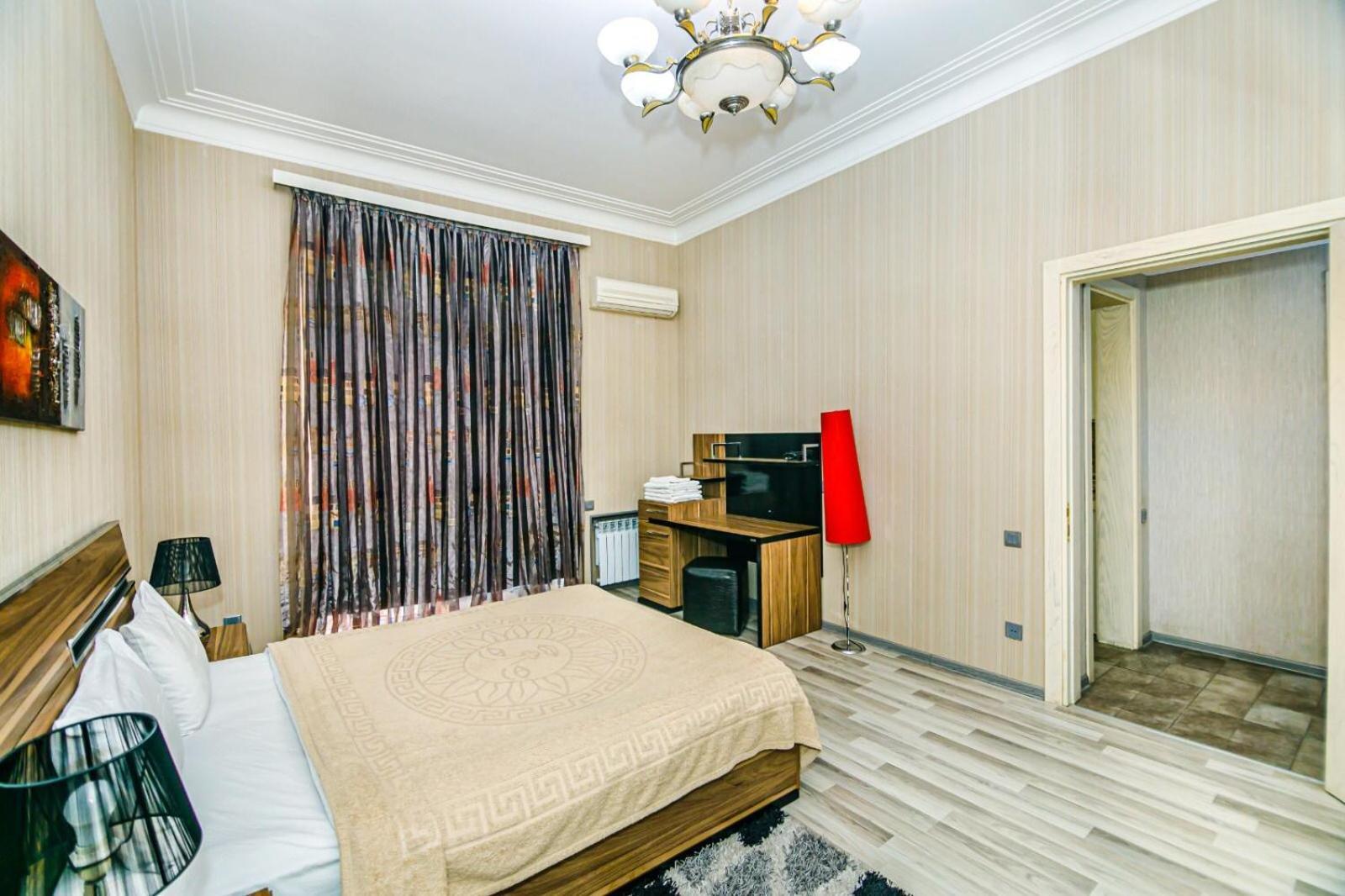 Azneft Square Deluxe Apartment Baku