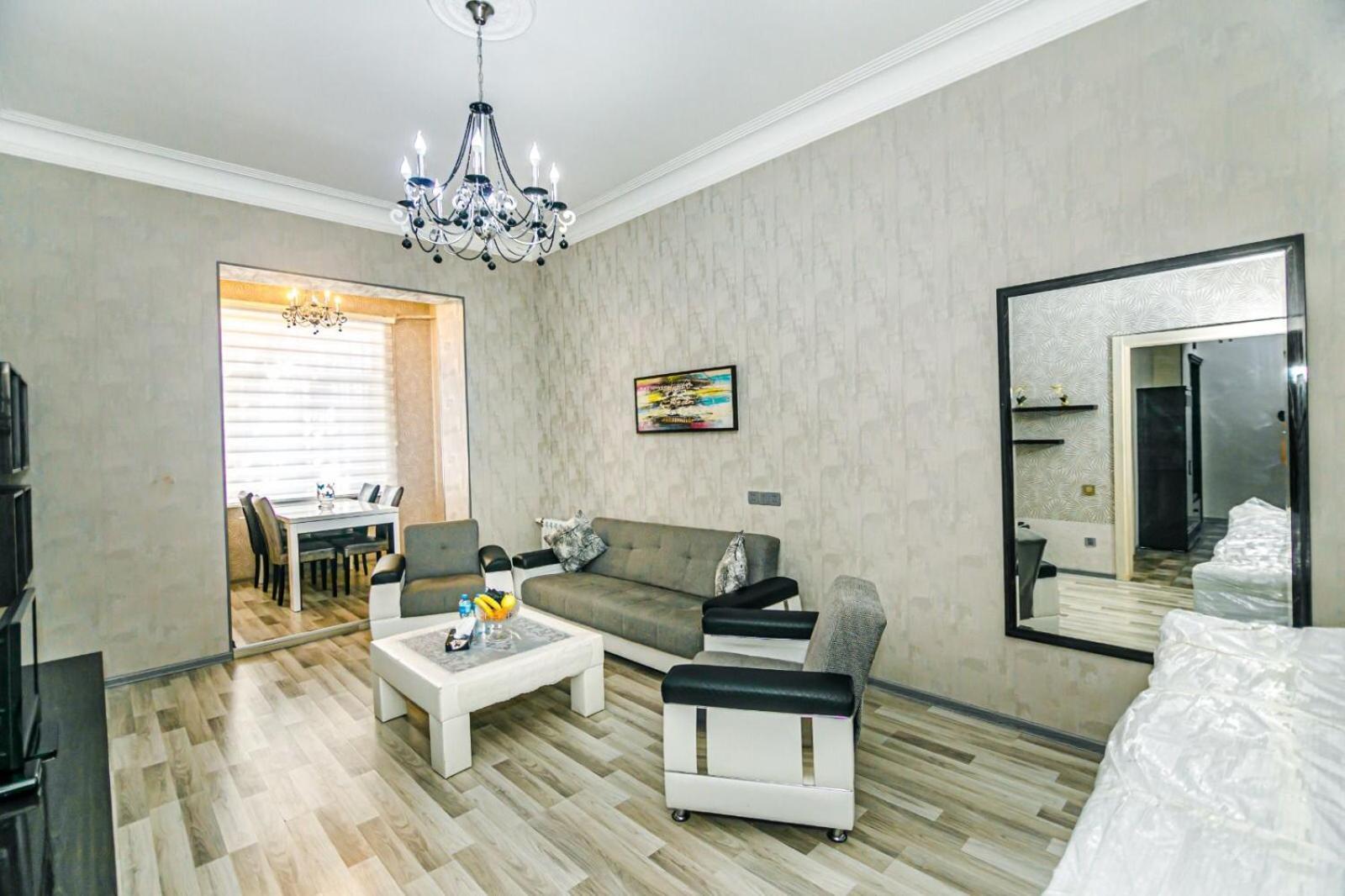 Apartment Azneft Square Deluxe *