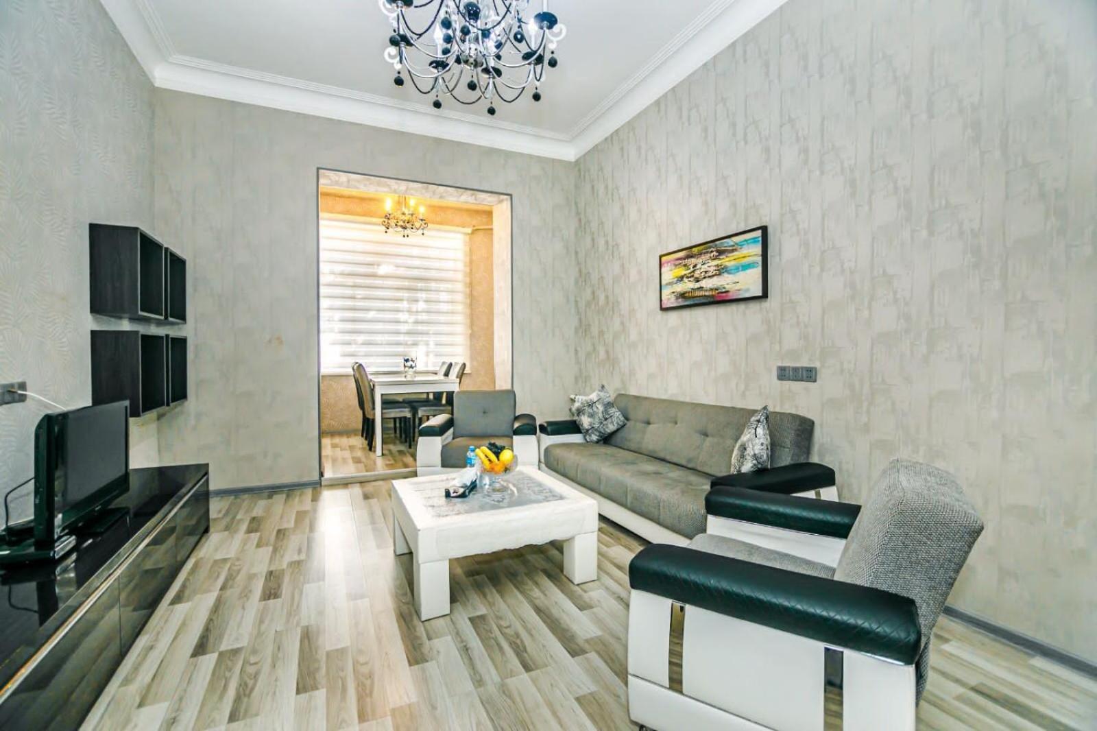 Apartment Azneft Square Deluxe