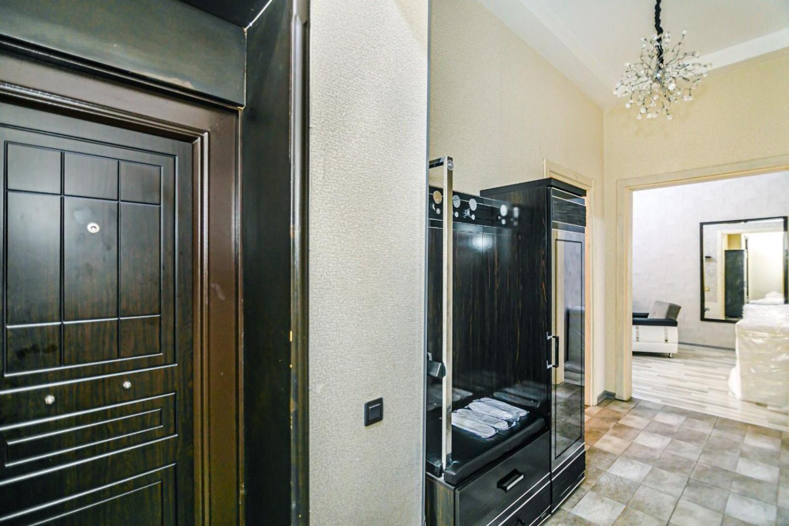 Azneft Square Deluxe * Baku