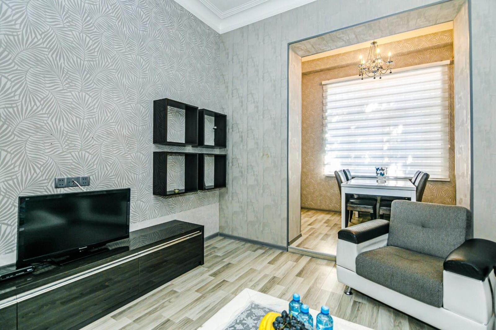 Apartment Azneft Square Deluxe Baku