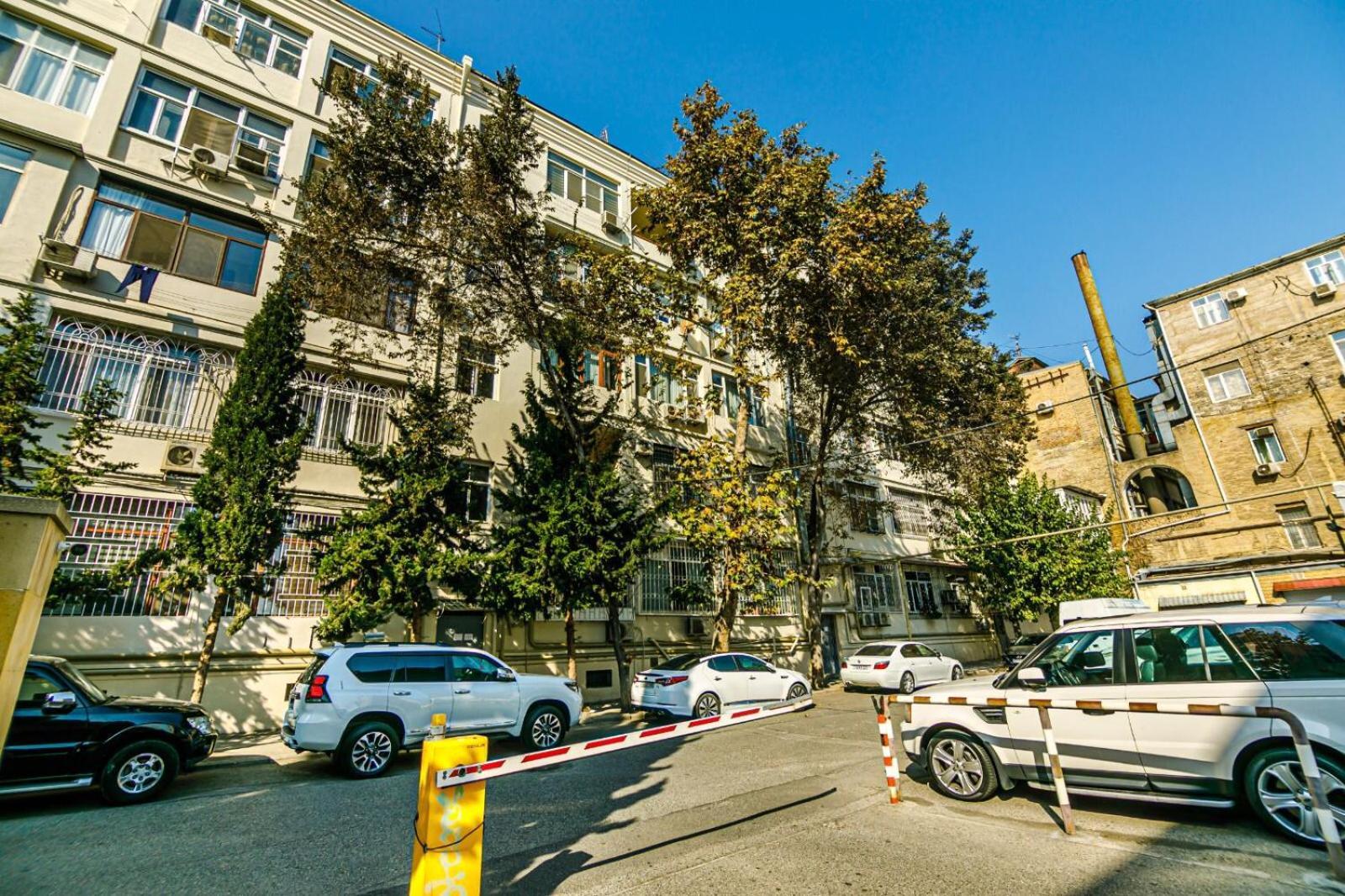 Apartment Azneft Square Deluxe